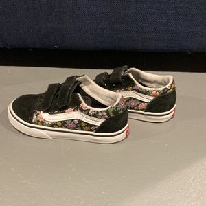 Van’s shoes for toldder girl size 9.5
